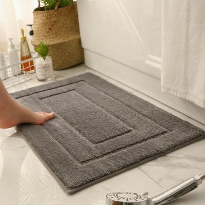 Tapis de bain : comment choisir le meilleur modèle (antidérapant, moelleux, absorbant)