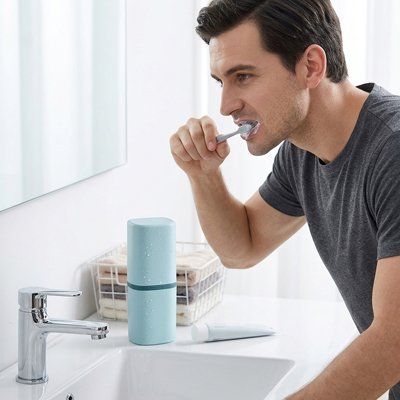 Etui brosse a dent​ bleu clair , Portable et compact, Matériau durable, Conception hygiénique, 