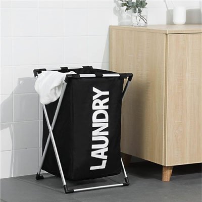 Panier a linge noir sur pied en croix
