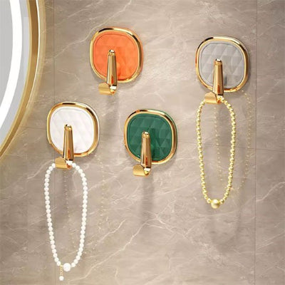 patere mural blanc vert orange gris contour or 
