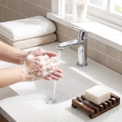Porte savon bois foncé, rainures de bois