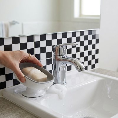 Porte savon ventouse Auto-Drainant bicolore gris blanc 