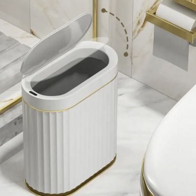 Poubelle en plastique de salle de bain ovale blanche à capteur intelligent