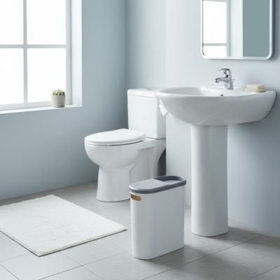 Poubelle salle de bain blanche au couvercle gris fine et haute ouverture par pression