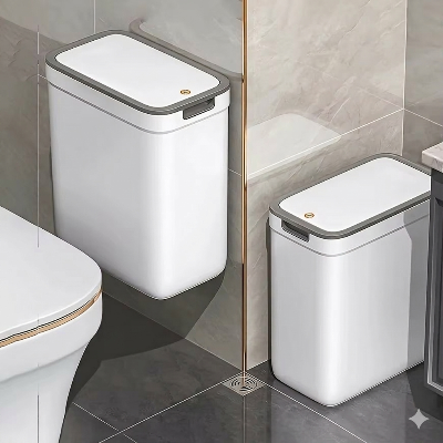 poubelle suspendue murale et poubelle au sol design épuré blanc et gris