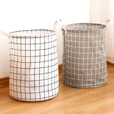 sac pour linge sale gris ou blanc quadrillé cylindrique