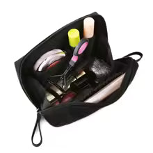 trousse de toilette cabaia noire discrète et élégante