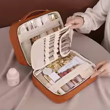 trousse de toilette femme marron grand format compartimentée ordonnée
