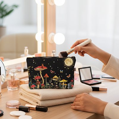 Trousse de toilette femme pratique pour maquillage fermeture dorée motif champignons papillons nuit 