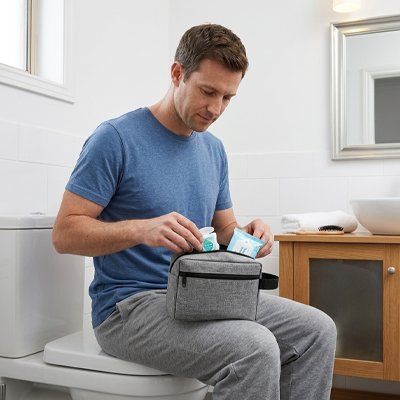 trousse de toilette homme, gris, poche principale zippée, 1 poche frontale extérieure zippée
